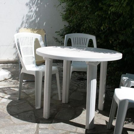 Maison La Tranche-sur-Mer, 1 pièce, 3 personnes - FR-1-22-176 Extérieur photo